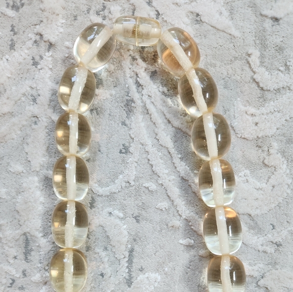 Chunky Acrylic Statement Necklace w/Screw Clasp - Picture 13 of 17